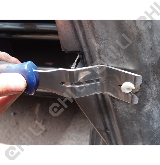 Door Panel & Trim Clip Removal 4